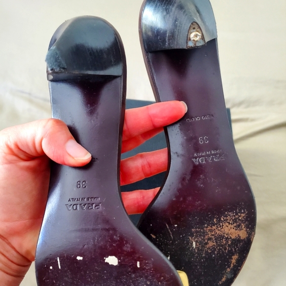 Prada Leather, Open Toe, Slip-on Sandel. 2" Heel. Size 39. (8.5) - Picture 7 of 7
